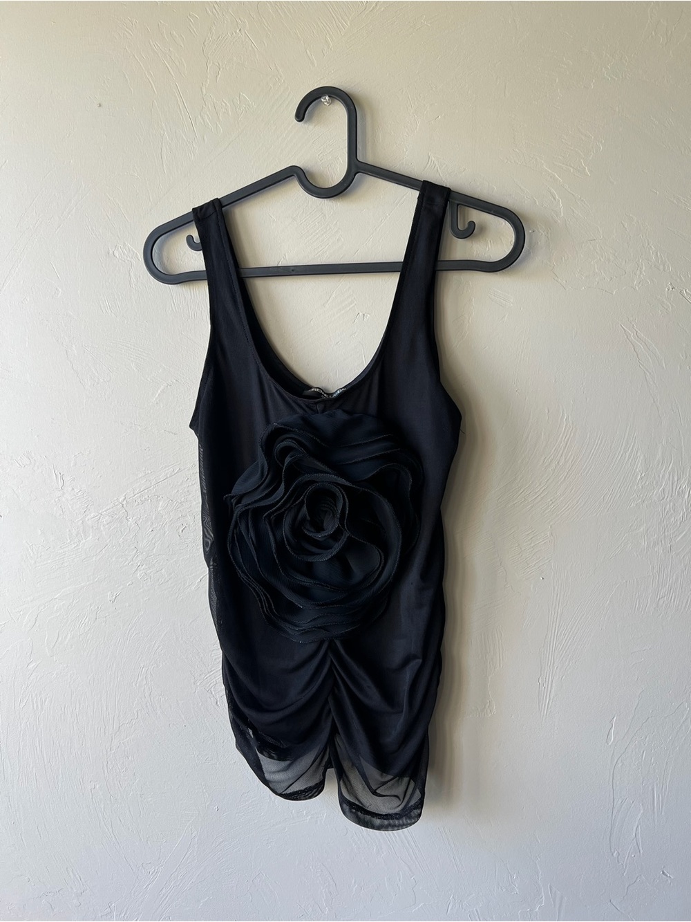 Onyx Black Floral Appliqué Tank Top